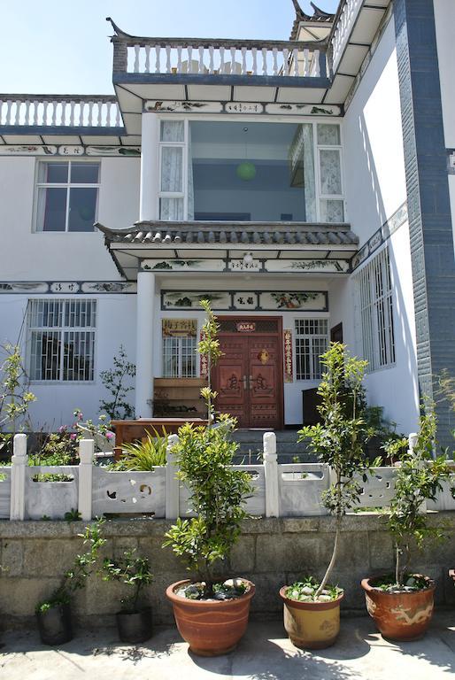 大理市 Hidden Garden Dali Bed & Breakfast エクステリア 写真
