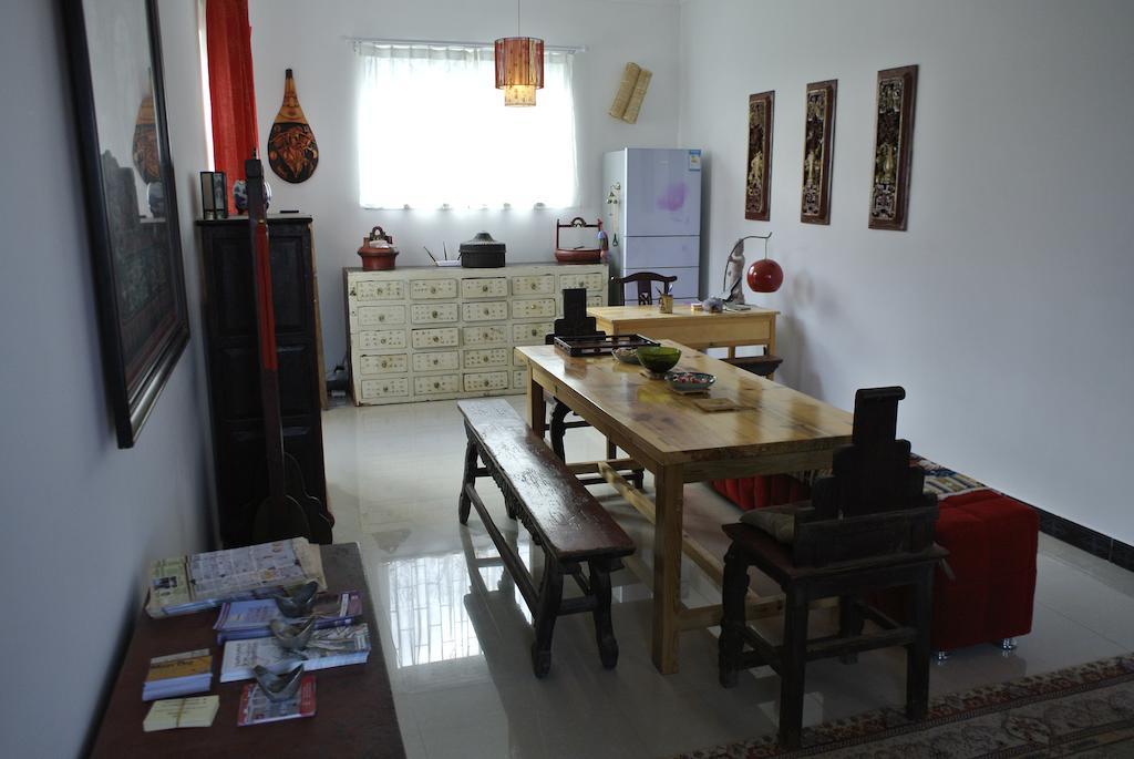 大理市 Hidden Garden Dali Bed & Breakfast エクステリア 写真